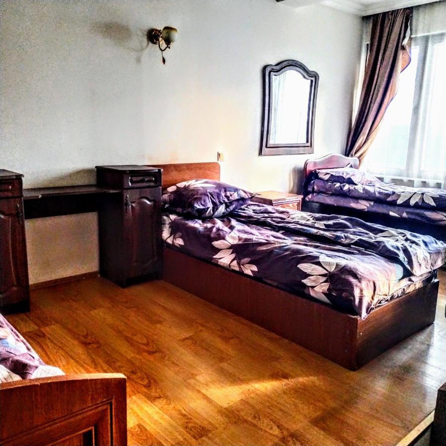 Masala Hostel Batumi Eksteriør billede